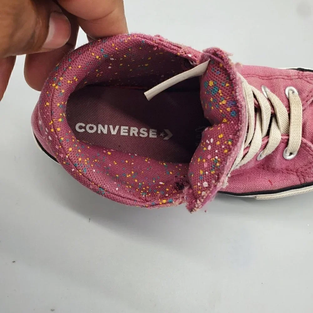 Converse High Top Chuck Taylor Burgundy Size 1 Youth Shoes